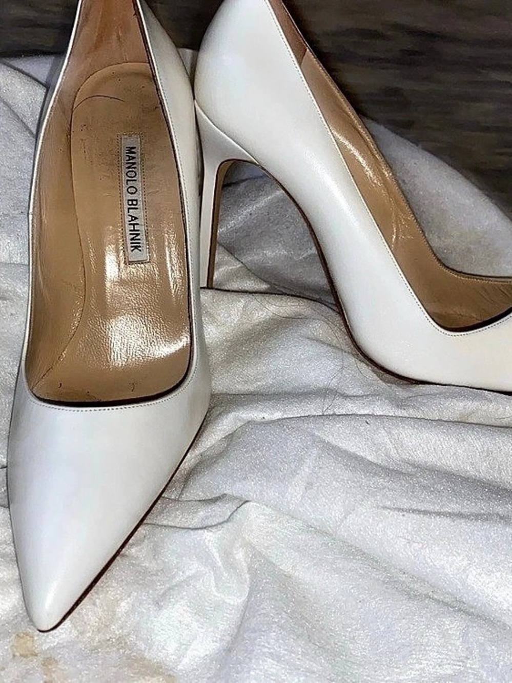 Manolo Blahnik BB Leather Pointed-Toe Pumps White US 8.5
